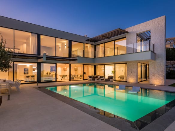 Reserved – Benahavis – 5bed Modern designer Villa