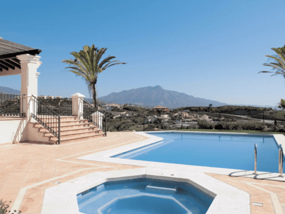 Benahavis – 5 bed Villa – Great Views