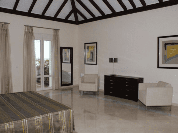 Benahavis – 5 bed Villa – Great Views