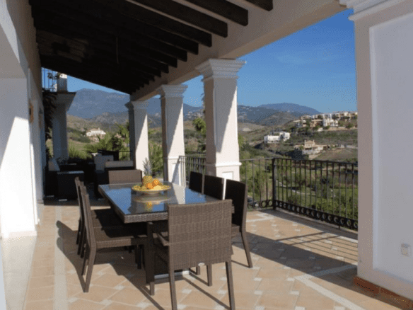 Benahavis – 5 bed Villa – Great Views