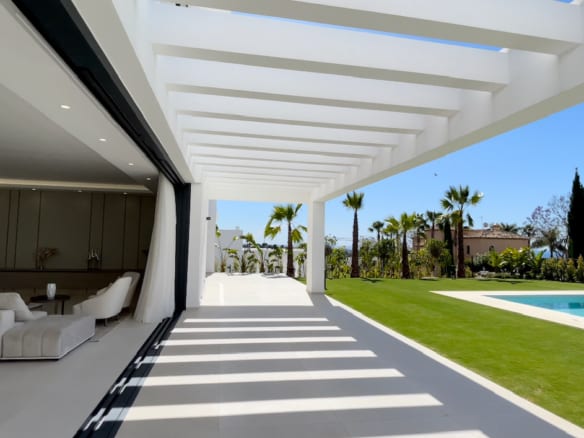 SOLD – Benahavis – New Modern villa  -Gated Community