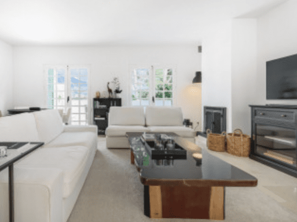 Nueva Andalucia – Nice Townhouse with a roof terrace