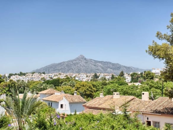Puerto Banus – 4bed Villa for rent near Beach