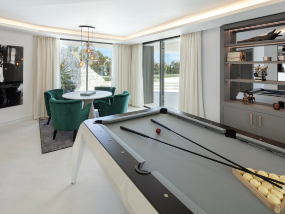 Benahavis – Luxury 5B  villa for  Rent & Sale