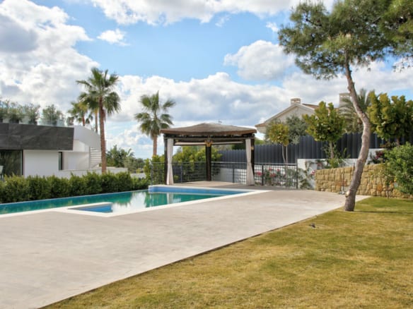 Sierra Blanca – Modern 5B Villa