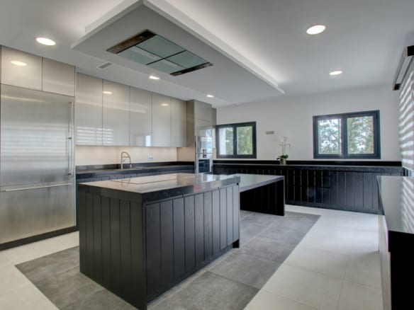 Sierra Blanca – Modern 5B Villa
