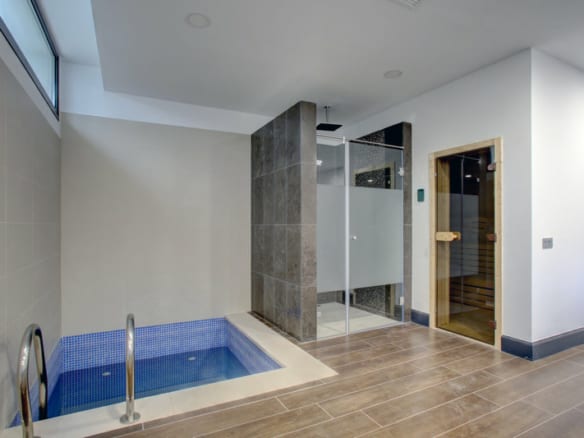 Sierra Blanca – Modern 5B Villa