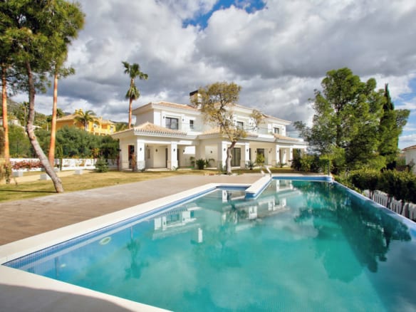 Sierra Blanca – Modern 5B Villa