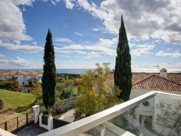 Sierra Blanca – Modern 5B Villa