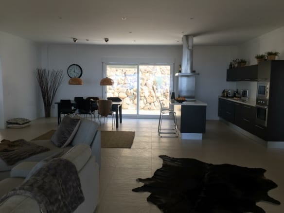 Torre del Mar – Hilltop modern villa for sale