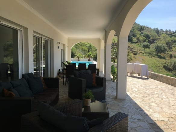 Torre del Mar – Hilltop modern villa for sale