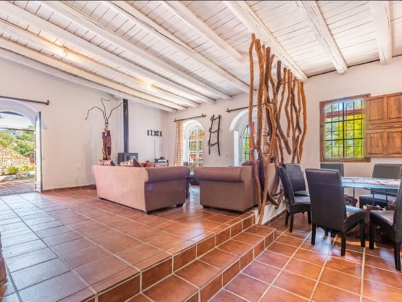 Benahavis – Villas on 17.000m2 Plot.Plot can be divided.