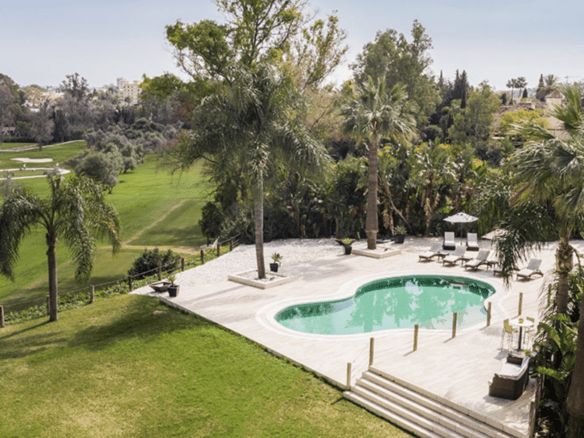Nueva Andalucia –  6bed Mansion – 1st line Golf