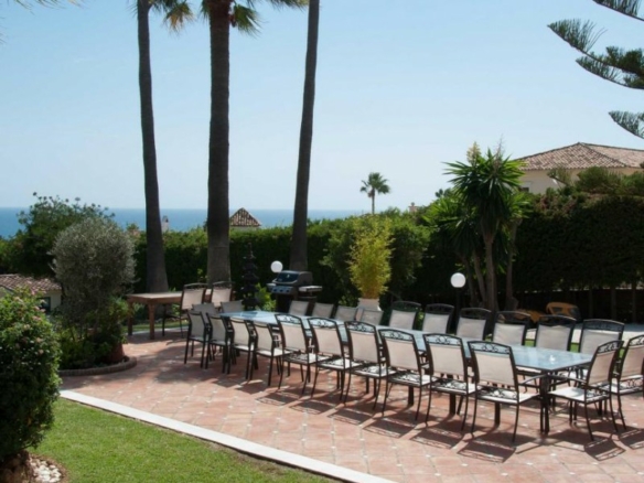 El Paraiso Golf 12 bed Mansion with Sea Views