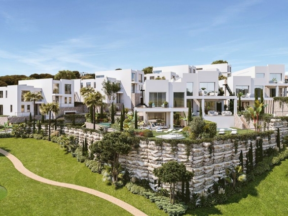 Green Hills – Marbella East – Semidetached villas with Sea views