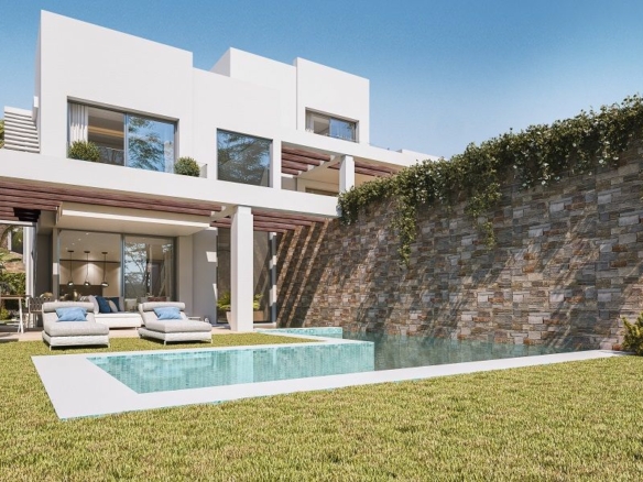 Green Hills – Marbella East – Semidetached villas with Sea views