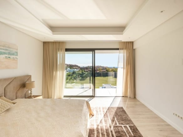 Benahavis  – Modern villa with Sea views