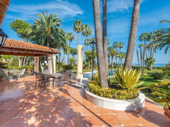 Estepona-Sea view Mansion-19246m2-Tennis