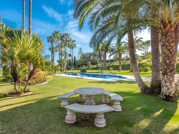 Estepona-Sea view Mansion-19246m2-Tennis