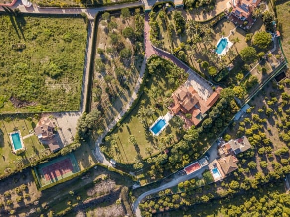Estepona-Sea view Mansion-19246m2-Tennis