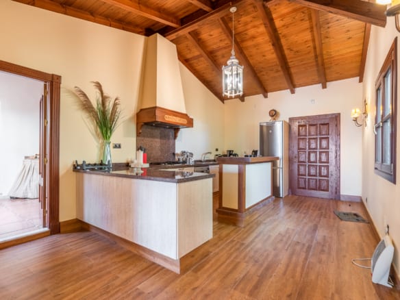 Estepona-Sea view Mansion-19246m2-Tennis