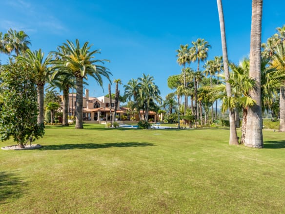 Estepona-Sea view Mansion-19246m2-Tennis