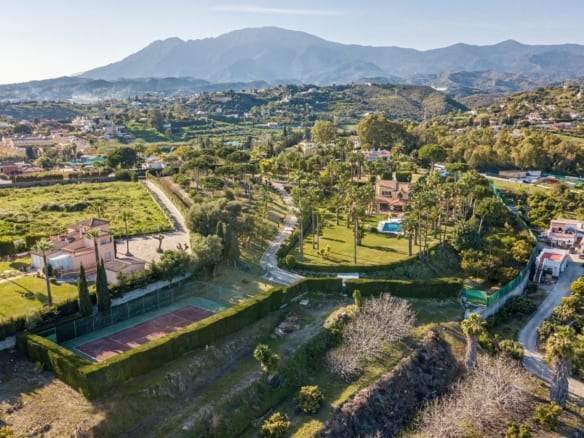 Estepona-Sea view Mansion-19246m2-Tennis