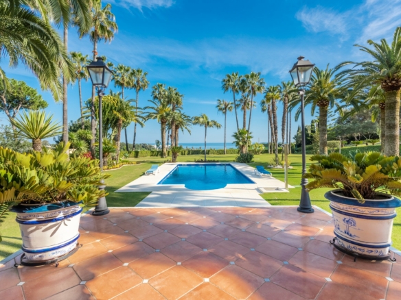 Estepona-Sea view Mansion-19246m2-Tennis