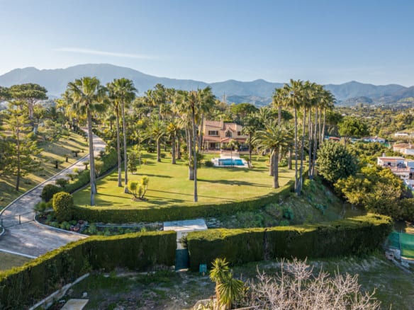 Estepona-Sea view Mansion-19246m2-Tennis