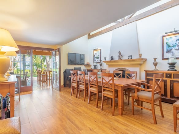Estepona-Sea view Mansion-19246m2-Tennis