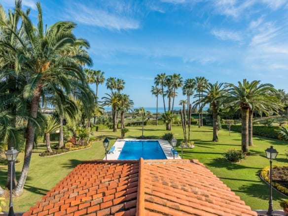 Estepona-Sea view Mansion-19246m2-Tennis
