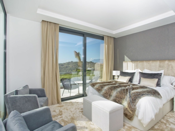 Green Hills – Marbella East – Semidetached villas with Sea views