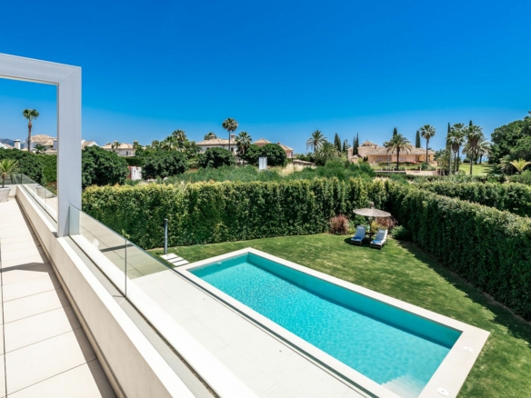 Golden Mile – 6 bed villa – Sea Views