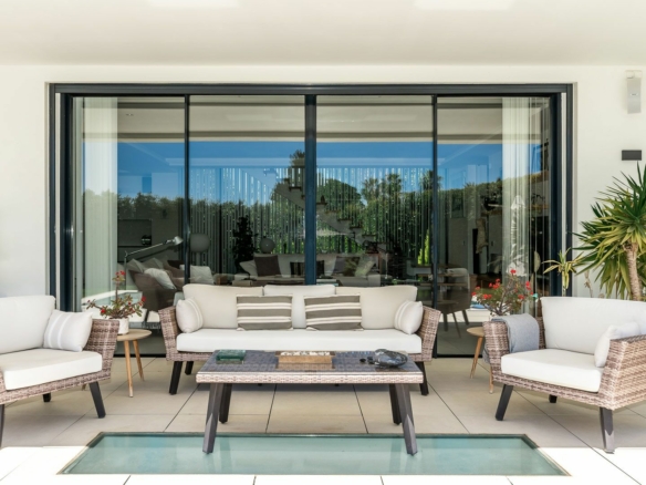 Golden Mile – 6 bed villa – Sea Views
