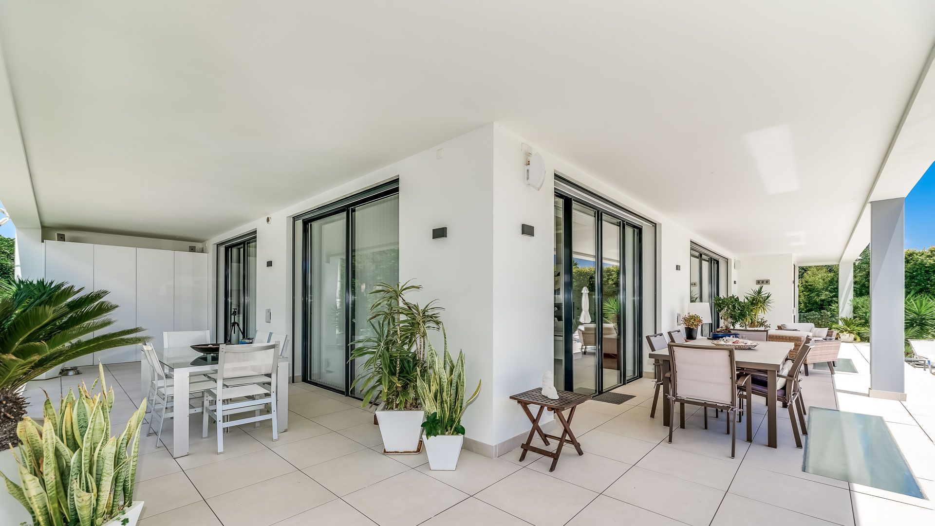 Golden Mile – 6 bed villa – Sea Views