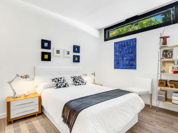 Golden Mile – 6 bed villa – Sea Views