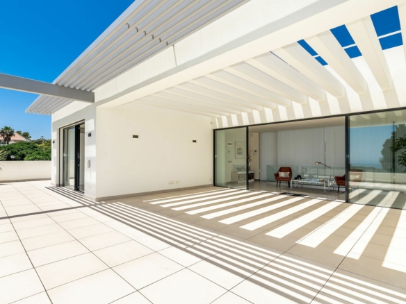 Golden Mile – 6 bed villa – Sea Views