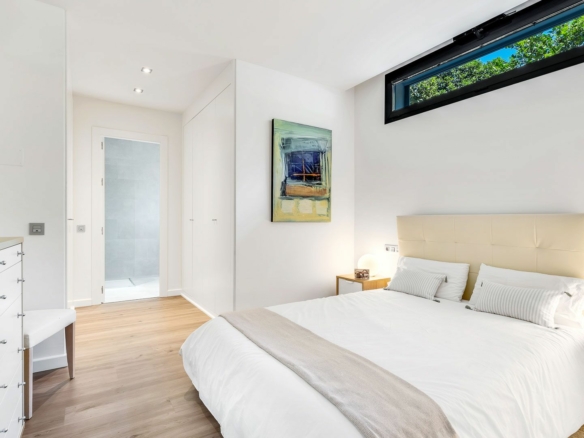 Golden Mile – 6 bed villa – Sea Views