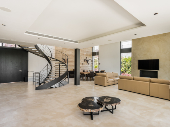 SOLD – Golden Mile – Modern villa  – Sea views