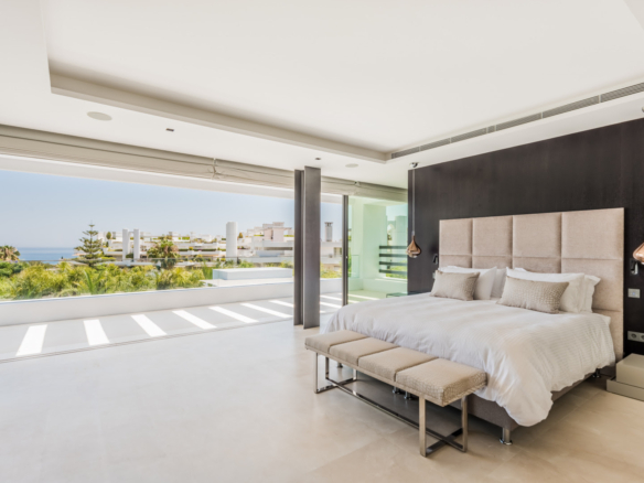SOLD – Golden Mile – Modern villa  – Sea views