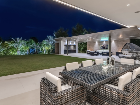 SOLD – Golden Mile – Modern villa  – Sea views