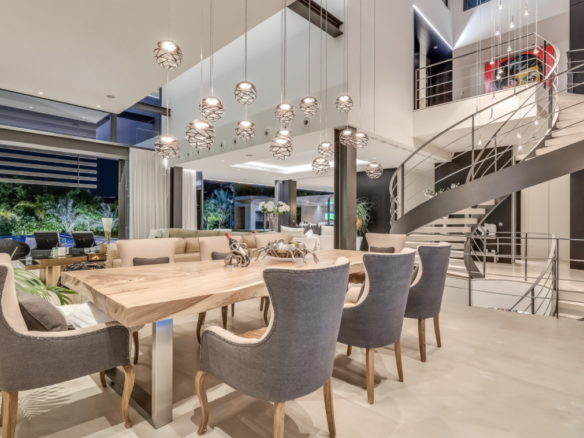 SOLD – Golden Mile – Modern villa  – Sea views