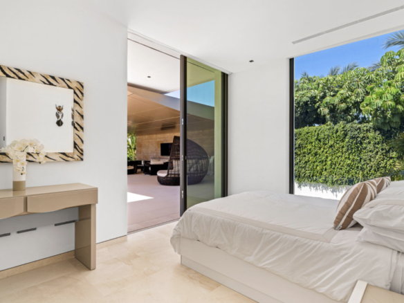 SOLD – Golden Mile – Modern villa  – Sea views