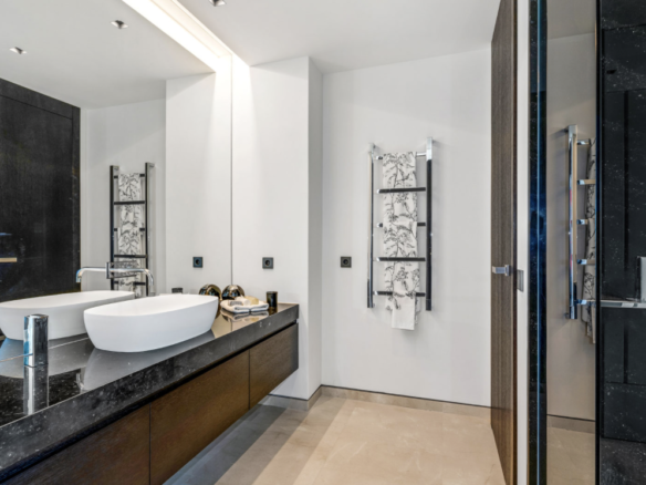 SOLD – Golden Mile – Modern villa  – Sea views