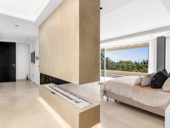 SOLD – Golden Mile – Modern villa  – Sea views