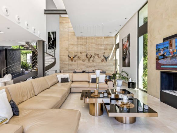 SOLD – Golden Mile – Modern villa  – Sea views