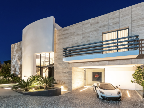 SOLD – Golden Mile – Modern villa  – Sea views