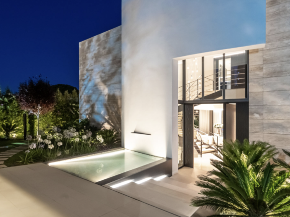 SOLD – Golden Mile – Modern villa  – Sea views