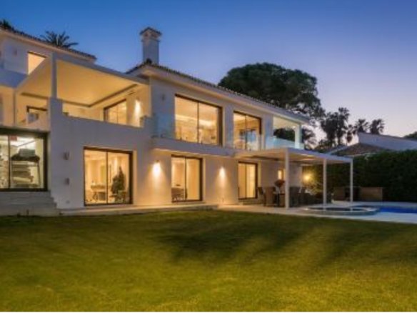 Nueva Andalucia – 7 bed refurbished villa for sale