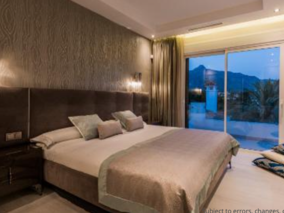 Nueva Andalucia – 7 bed refurbished villa for sale